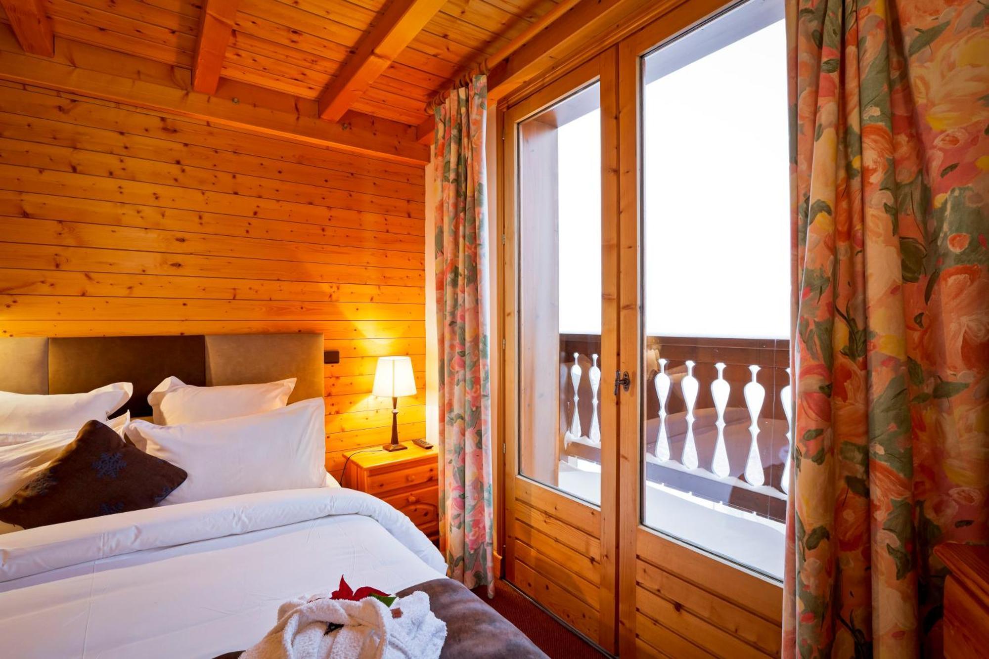 Hotel Les Flocons Courchevel Esterno foto