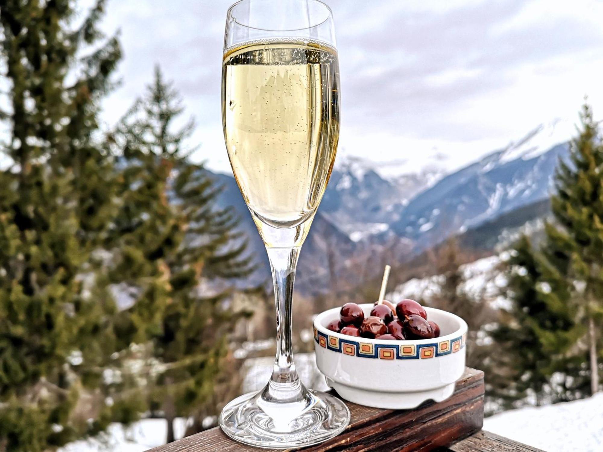 Hotel Les Flocons Courchevel Esterno foto